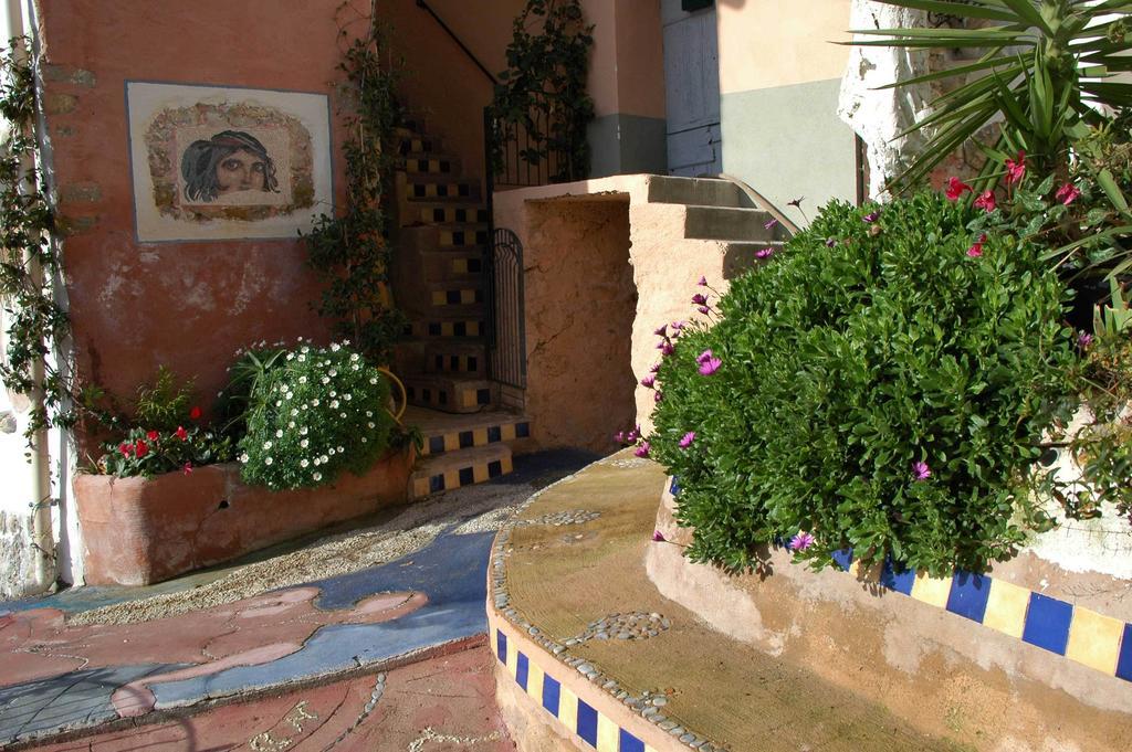 Mortola Superiore Villa D'Arte מראה חיצוני תמונה
